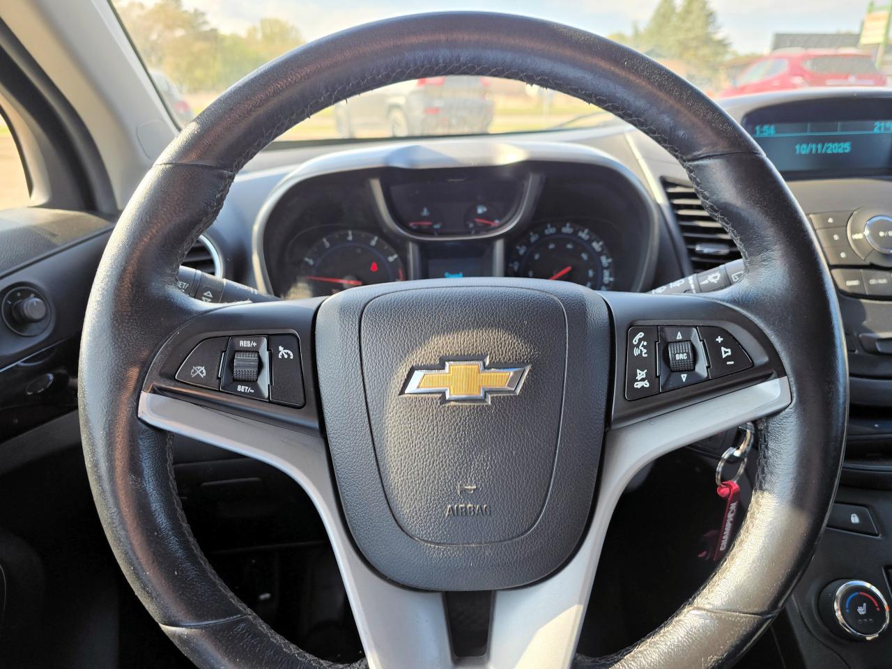 2012 Chevrolet Orlando 7 Pass, Sunroof, Bluetooth - Photo #8
