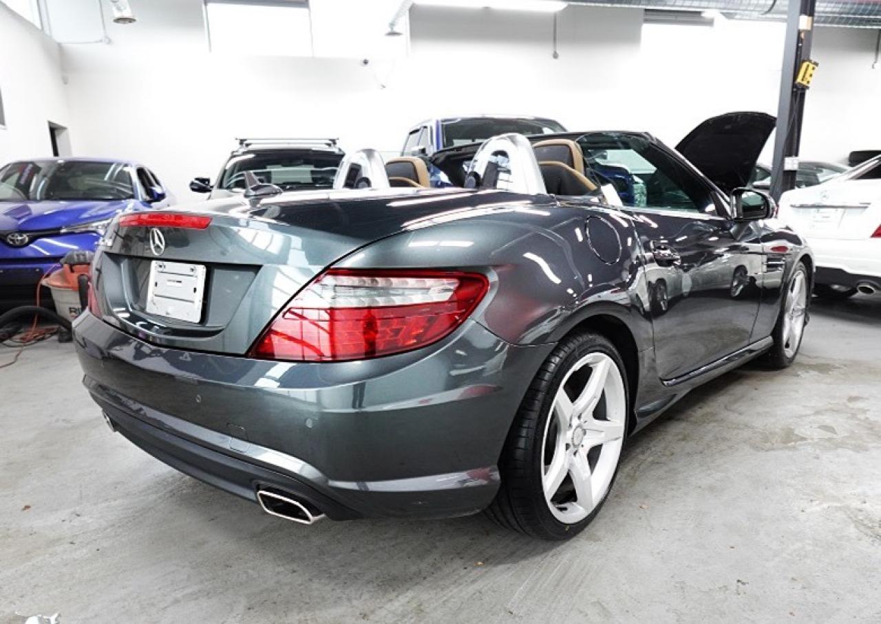 2015 Mercedes-Benz SLK ROADSTER, SLK 350 AMG PKG.NO ACCIDENT.ONE ONWER - Photo #6