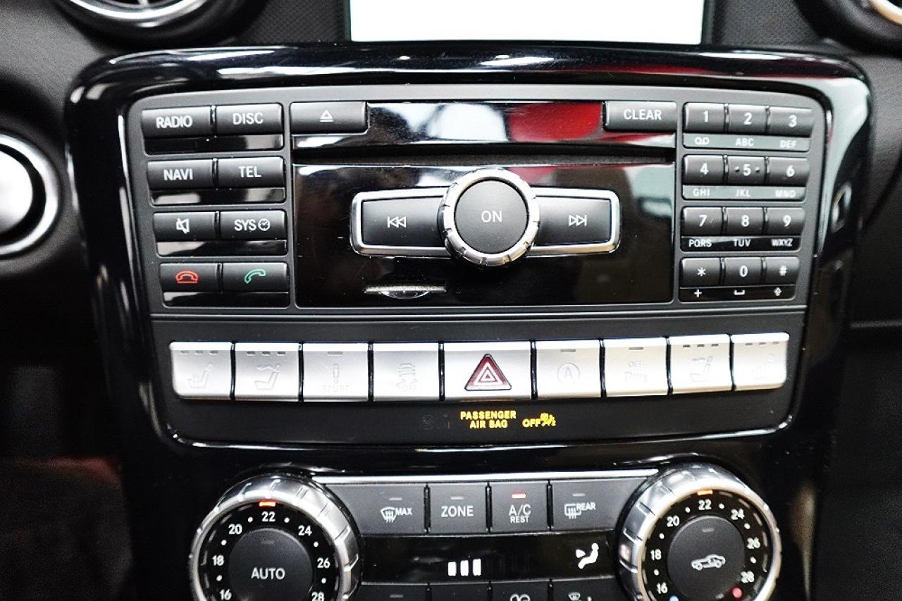 2015 Mercedes-Benz SLK ROADSTER, SLK 350 AMG PKG.NO ACCIDENT.ONE ONWER - Photo #25