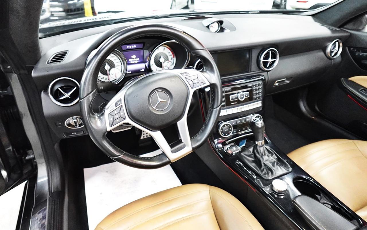 2015 Mercedes-Benz SLK ROADSTER, SLK 350 AMG PKG.NO ACCIDENT.ONE ONWER - Photo #19