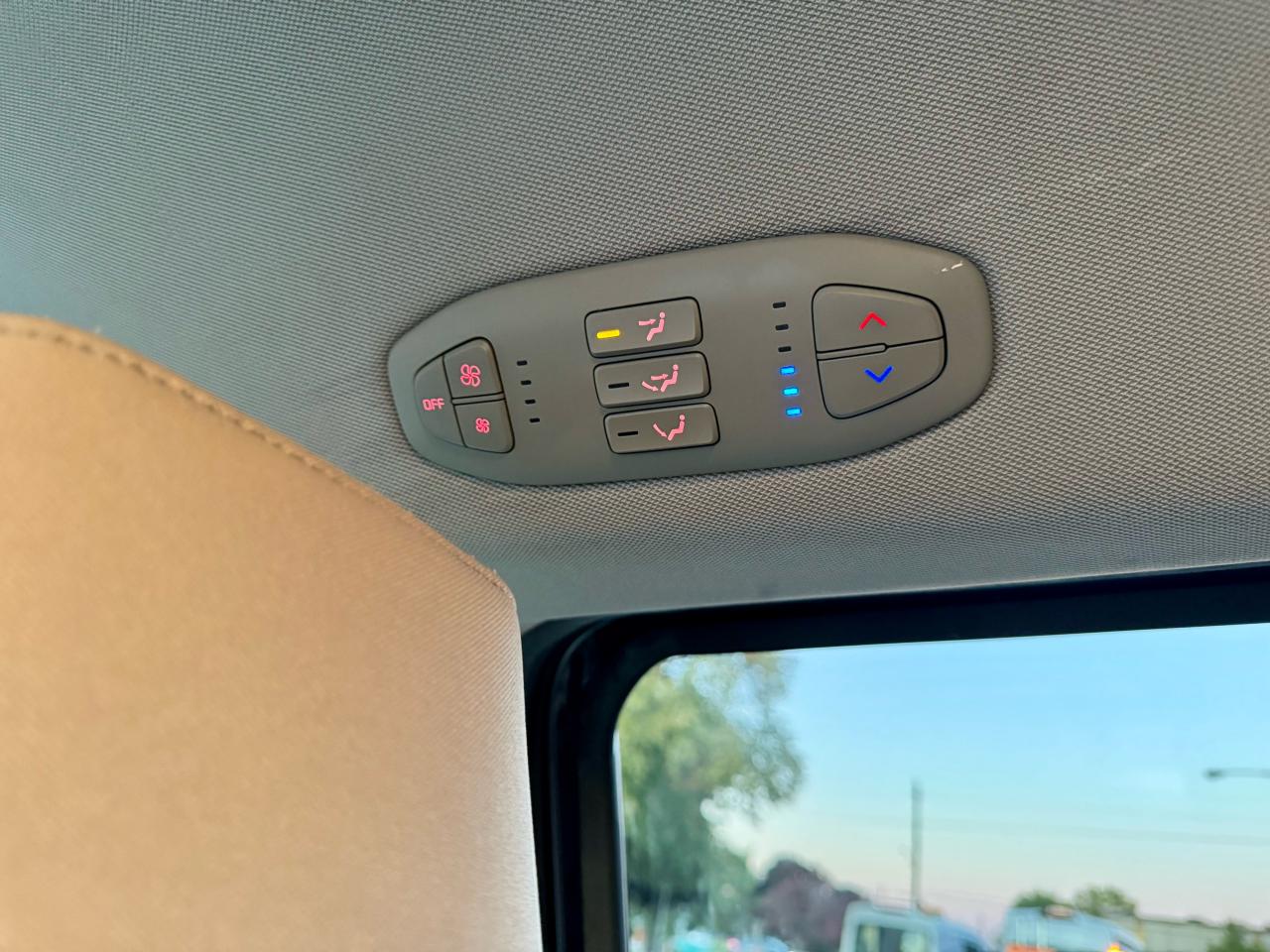 2017 Kia Sedona LX + 8 Seats - Photo #22
