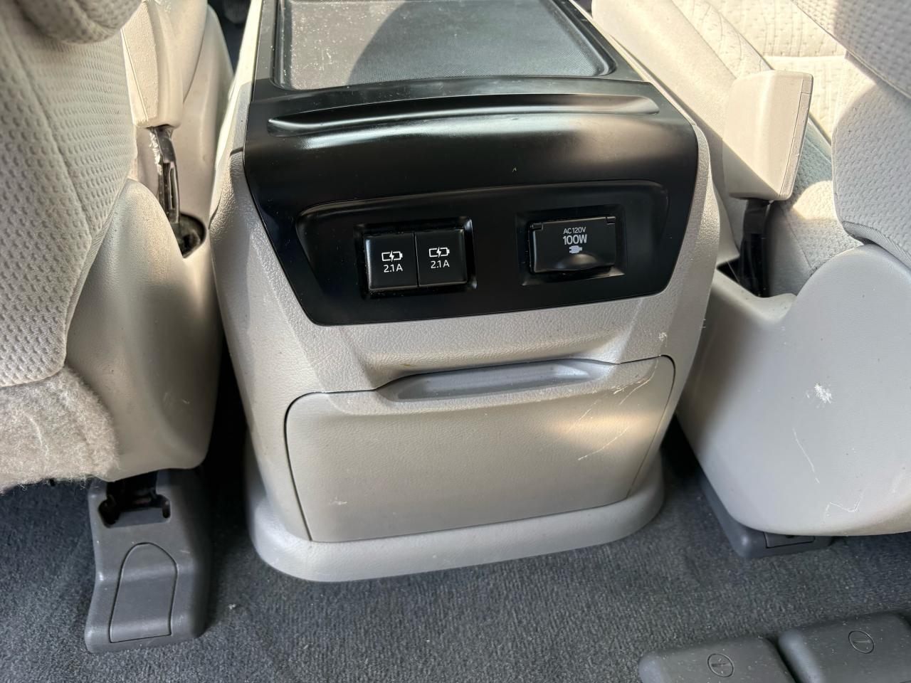 2020 Toyota Sienna LE - Photo #19