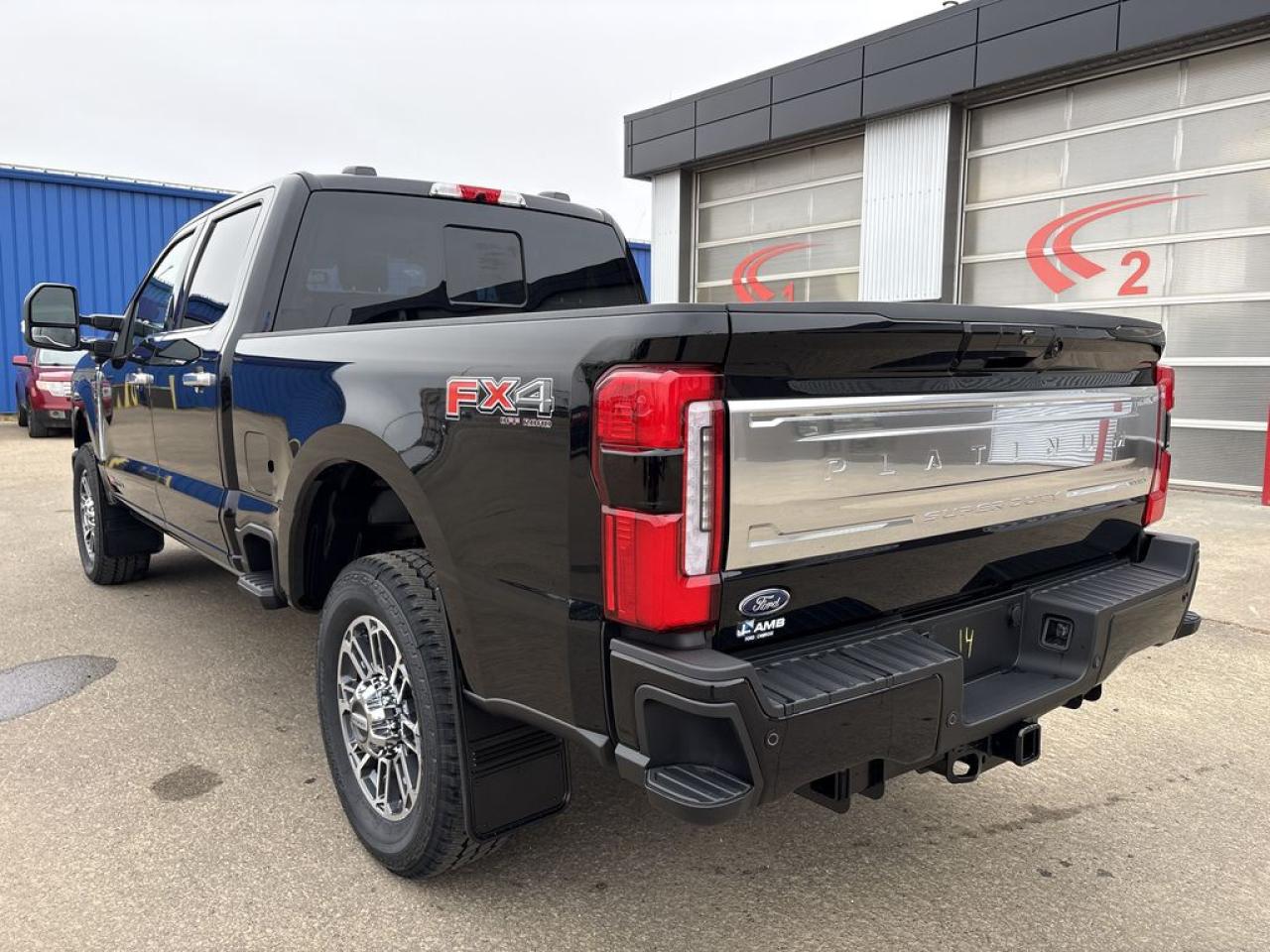 2026 Ford F-350 Super Duty SRW PLATINUM 6.8' Box 713A Photo5