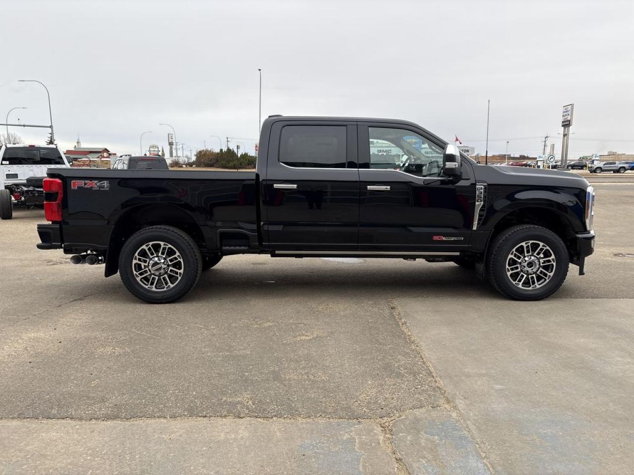 2026 Ford F-350 Super Duty SRW PLATINUM 6.8' Box 713A Photo5