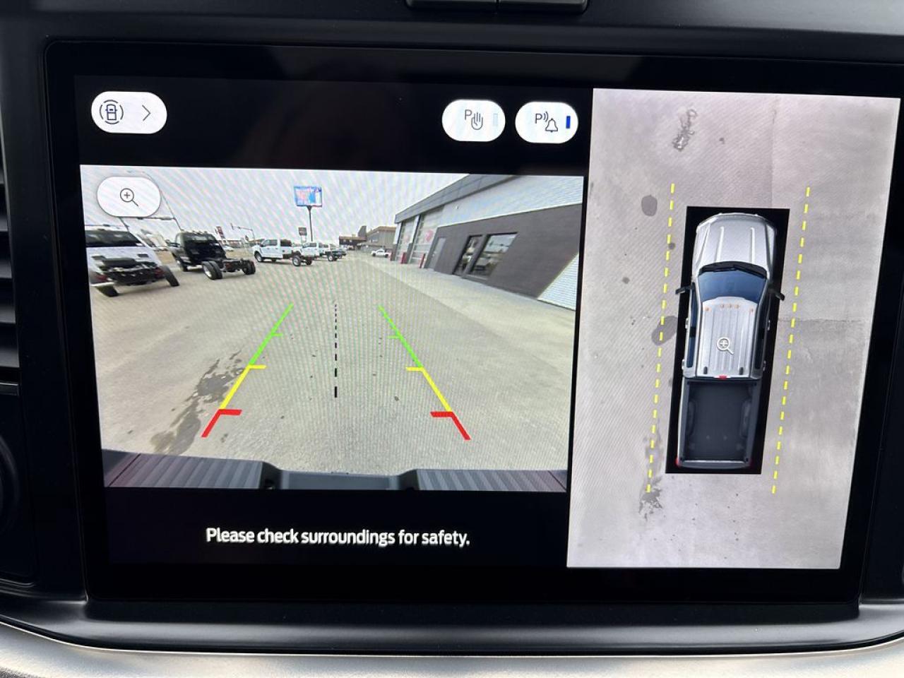 2026 Ford F-350 Super Duty SRW PLATINUM 6.8' Box 713A Photo5