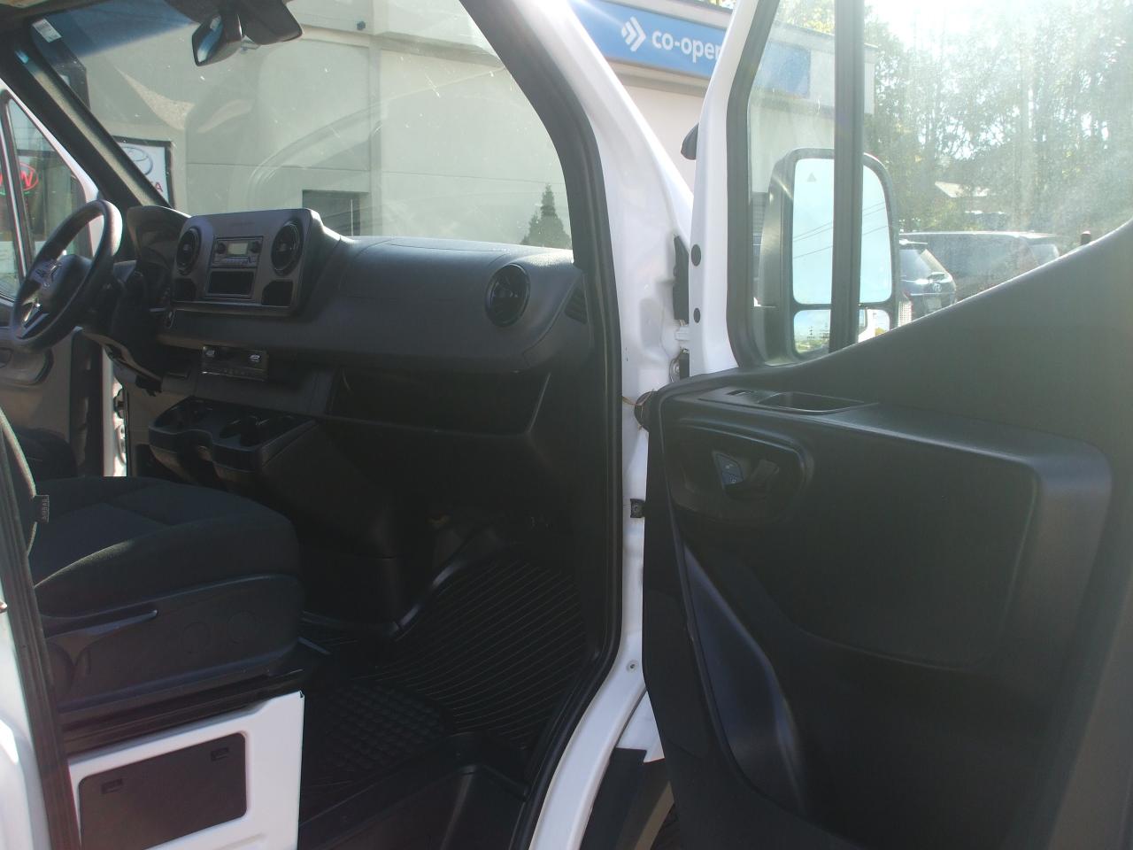 2019 Mercedes-Benz Sprinter 1500 Roof144",Certified,Rebuilt,Backup Cam,Keyless - Photo #14