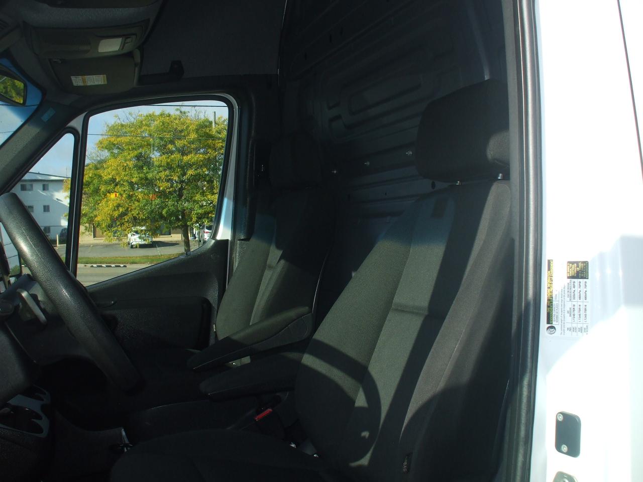 2019 Mercedes-Benz Sprinter 1500 Roof144",Certified,Rebuilt,Backup Cam,Keyless - Photo #13
