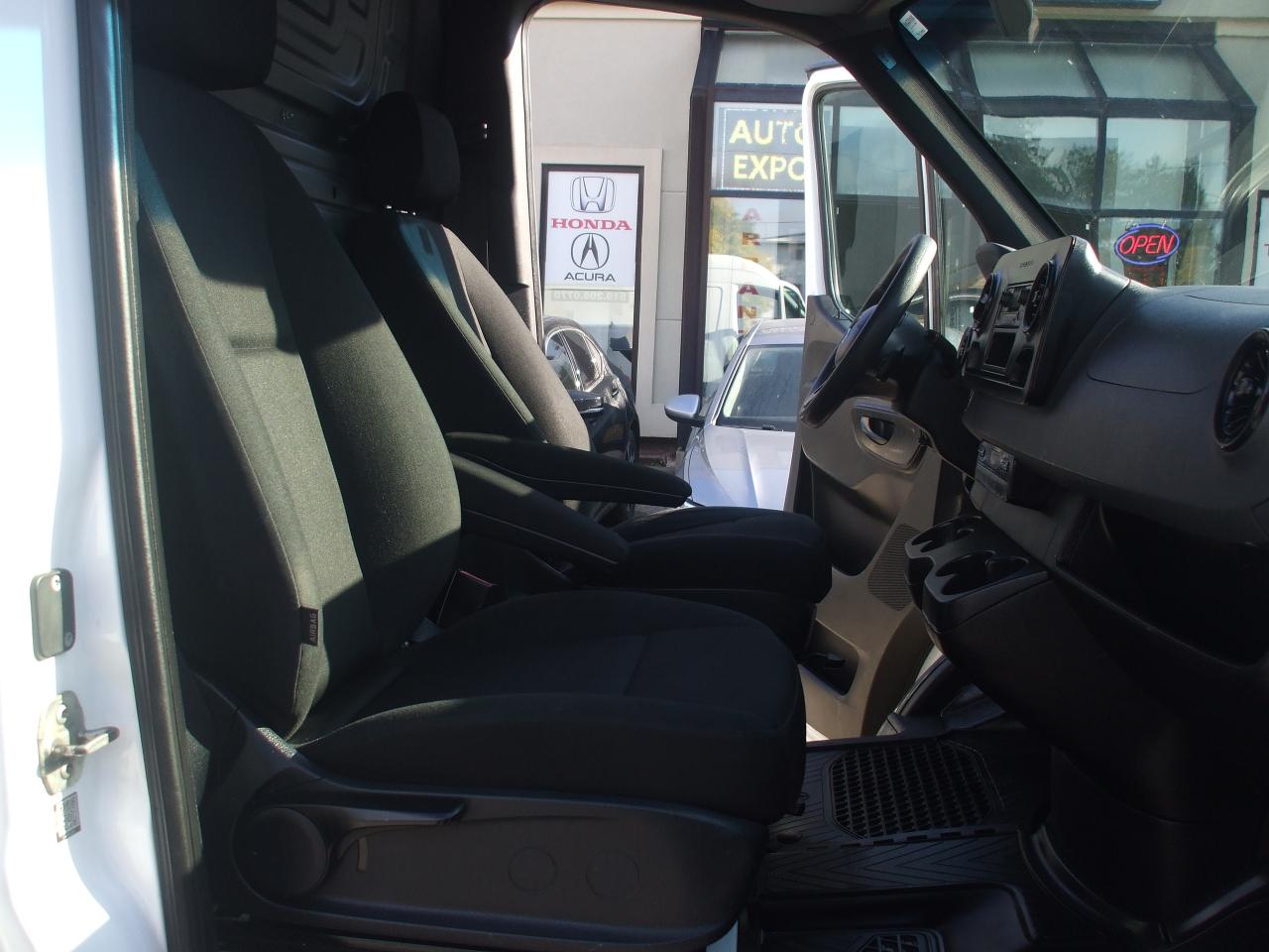 2019 Mercedes-Benz Sprinter 1500 Roof144",Certified,Rebuilt,Backup Cam,Keyless - Photo #15