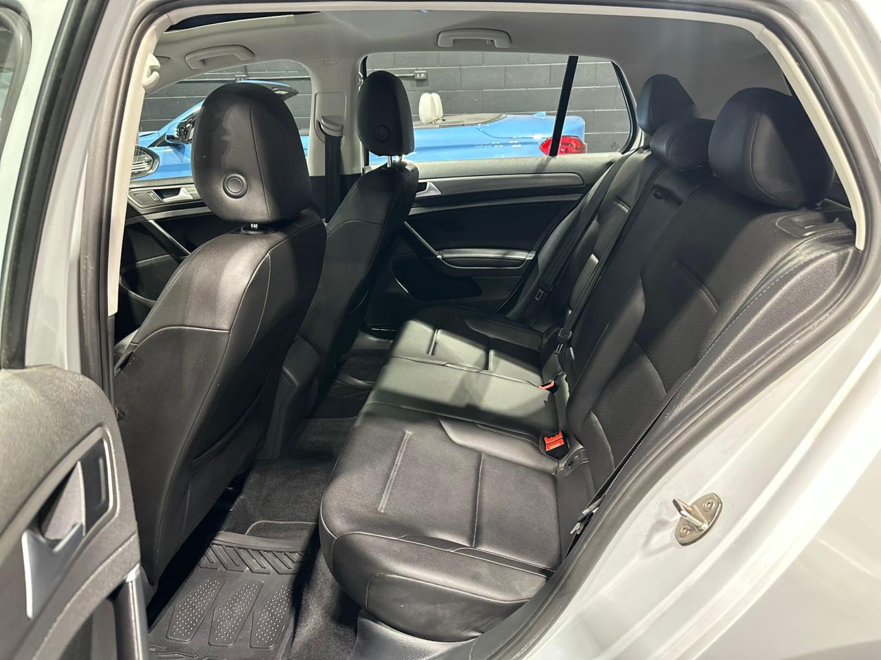 2018 Volkswagen Golf TRENDLINE - Photo #9