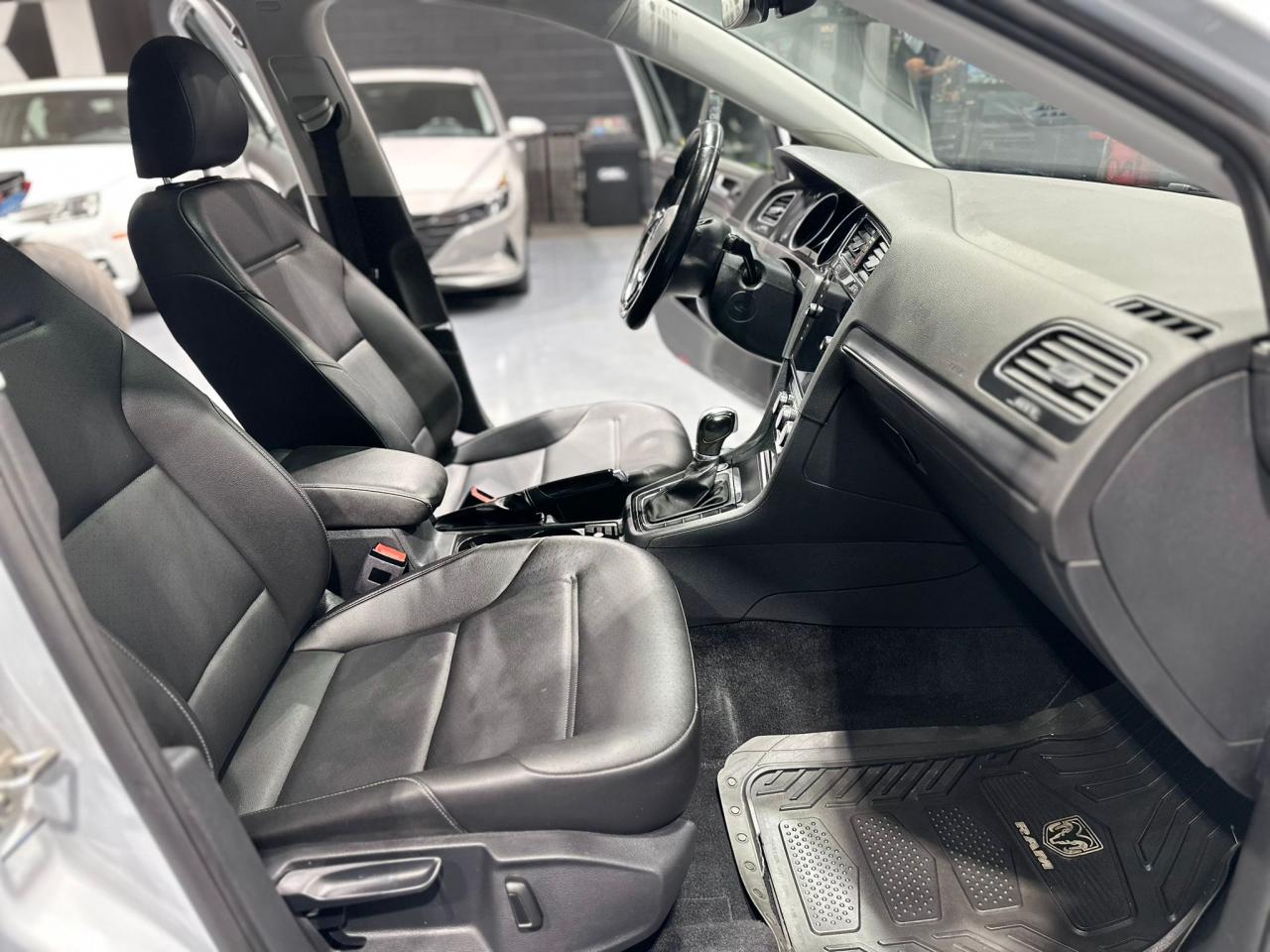 2018 Volkswagen Golf TRENDLINE - Photo #11