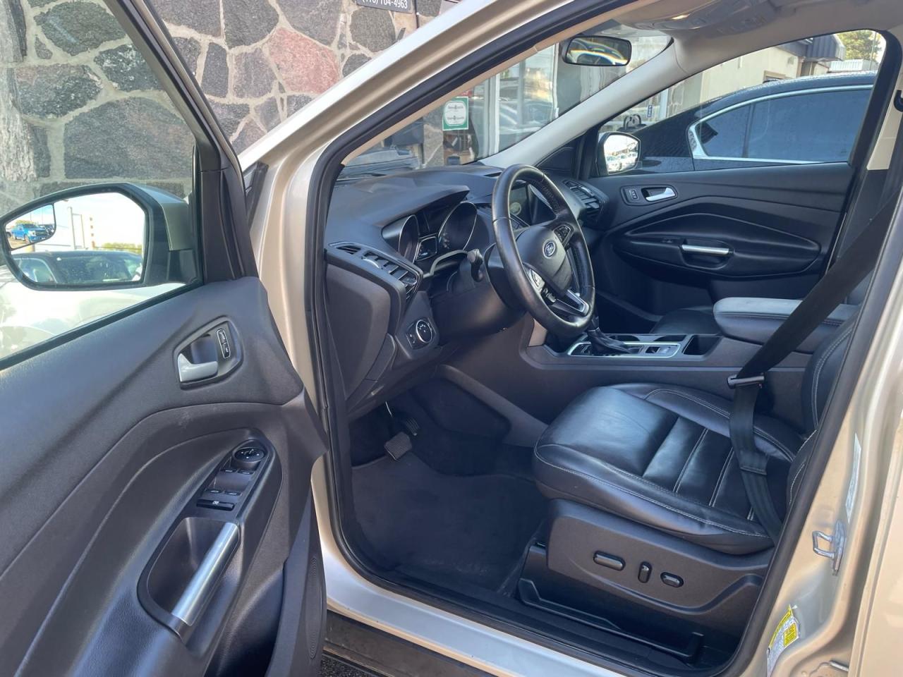 2018 Ford Escape AWD NO ACCIDENT 2.0L ENGINE SAFETY CERTIFIED B-T - Photo #11