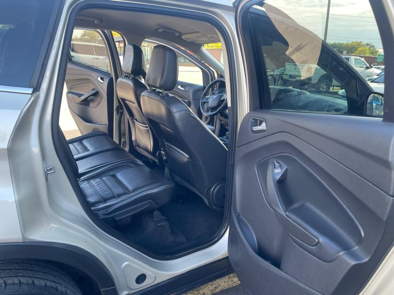 2018 Ford Escape AWD NO ACCIDENT 2.0L ENGINE SAFETY CERTIFIED B-T - Photo #14