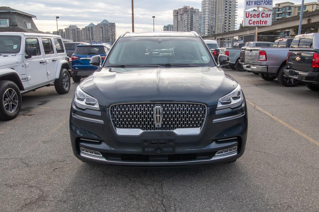 2023 Lincoln Aviator Reserve AWD Photo3