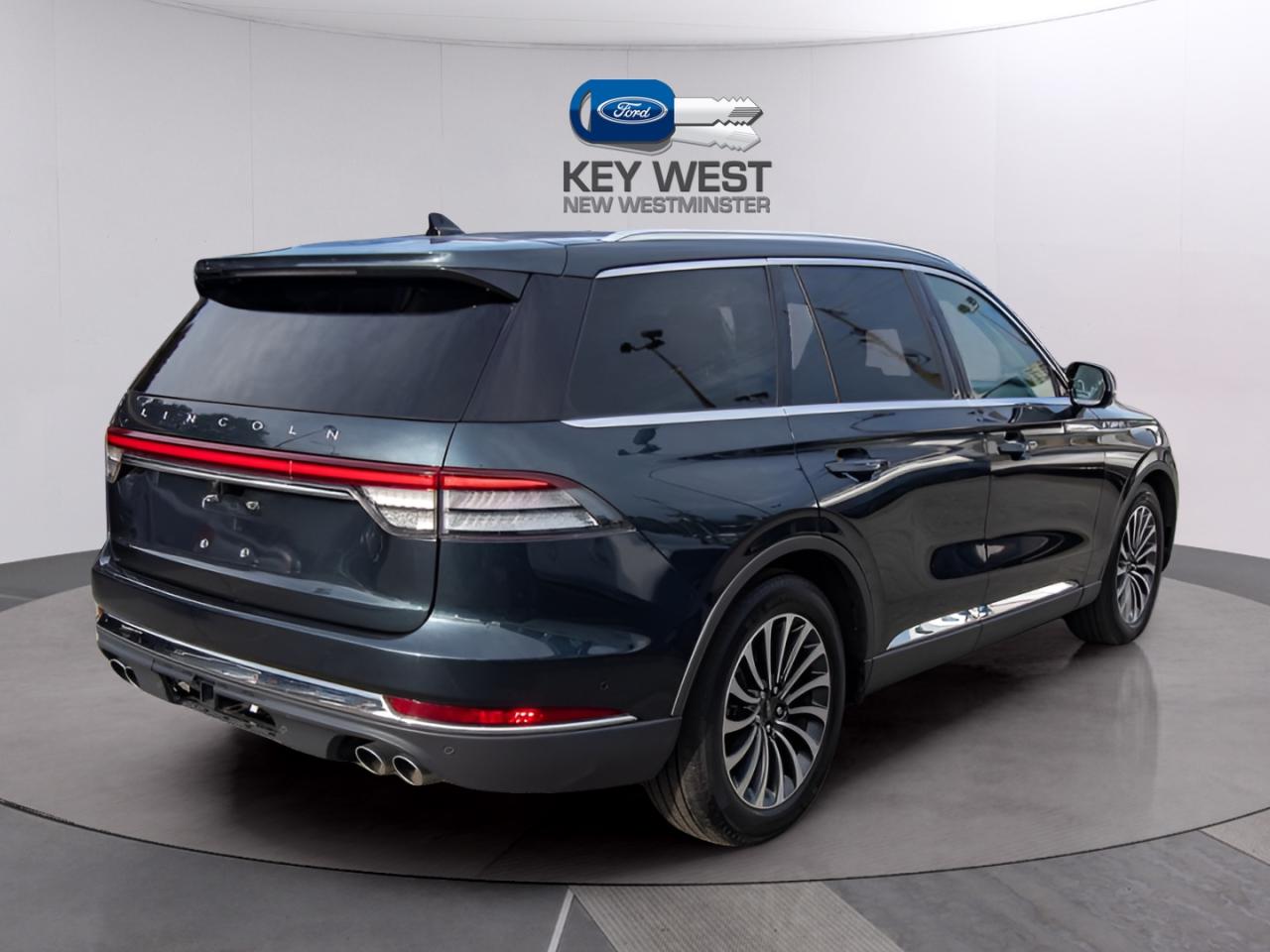 2023 Lincoln Aviator Reserve AWD Photo4