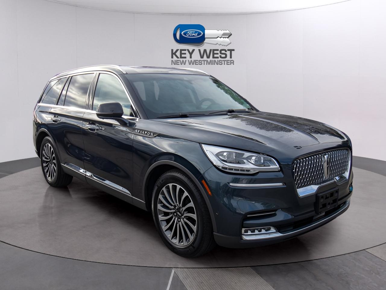 2023 Lincoln Aviator Reserve AWD Photo3