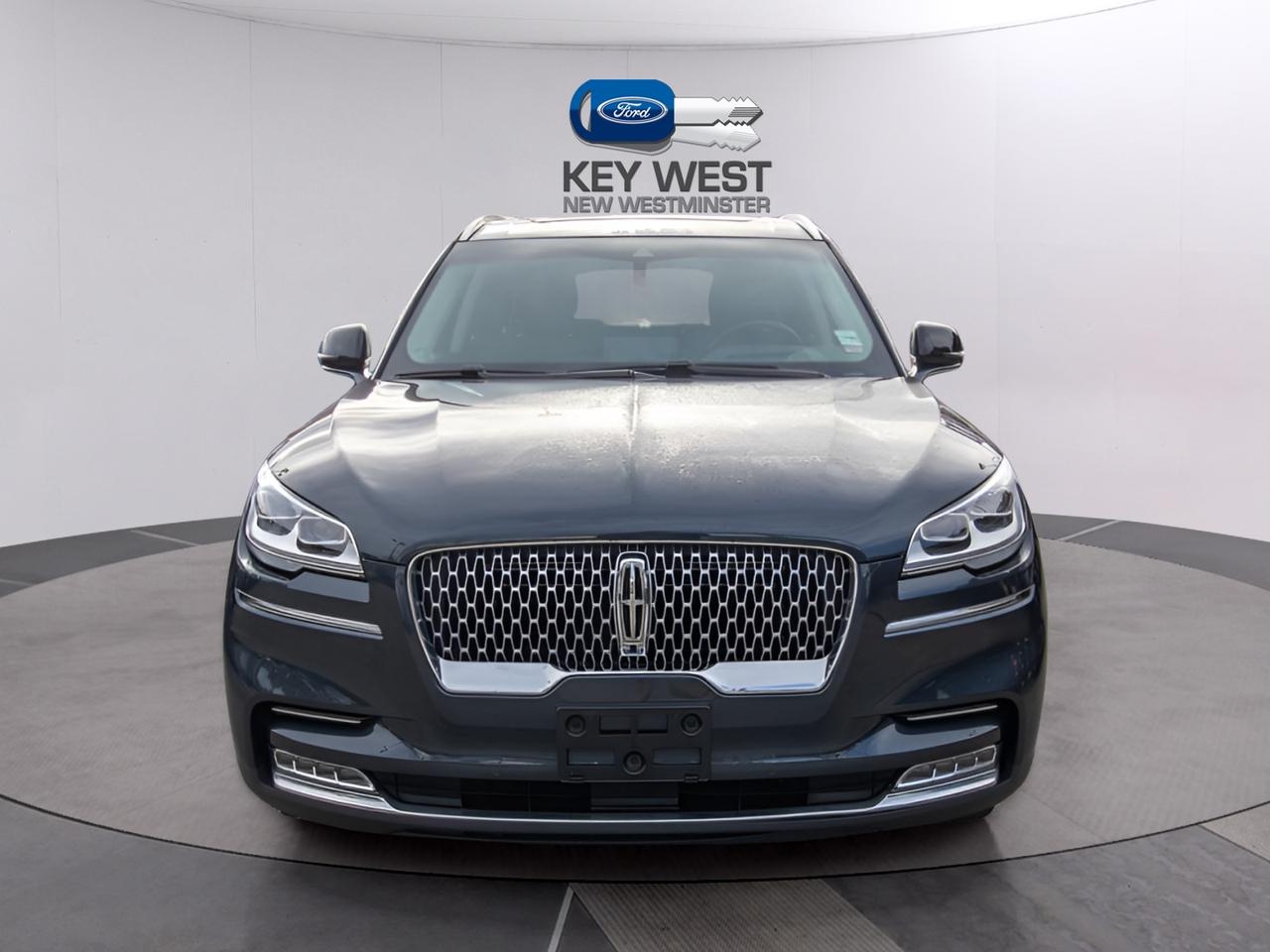 2023 Lincoln Aviator Reserve AWD Photo2
