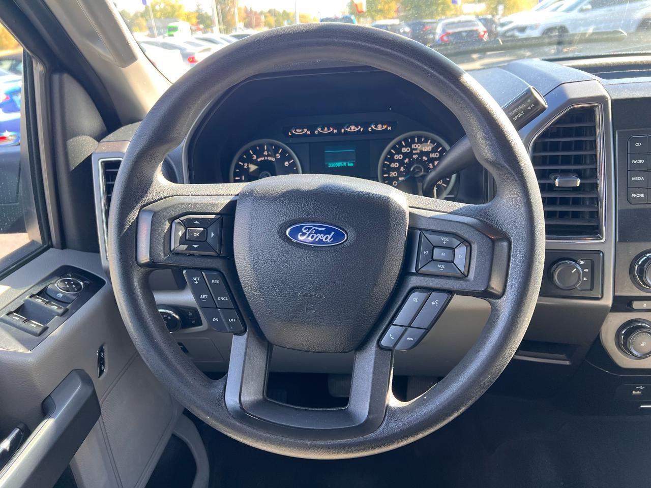 2017 Ford F-150 4WD SuperCrew 145" XLT 3.5L Photo16