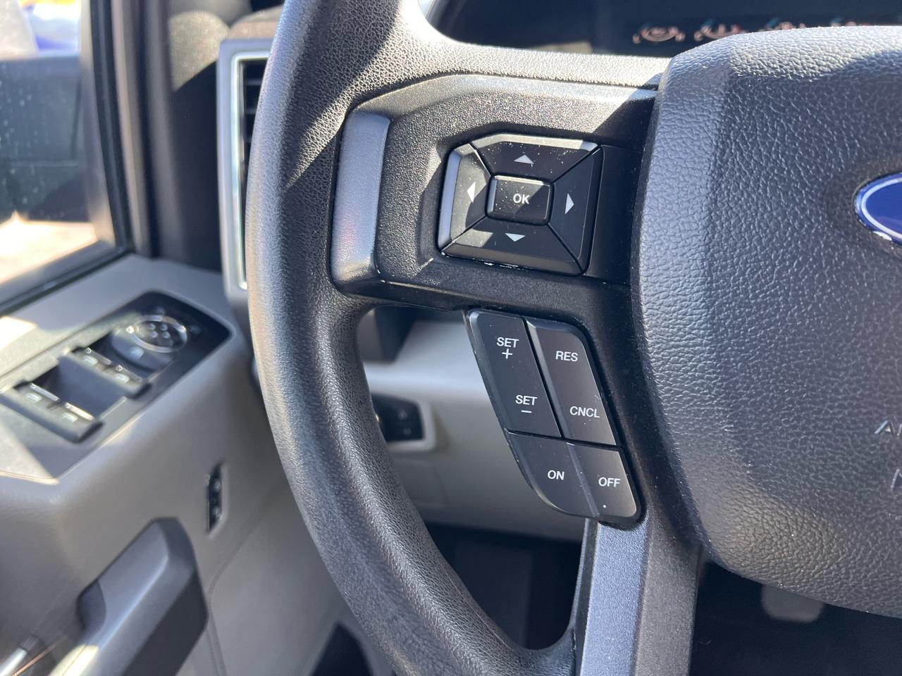 2017 Ford F-150 4WD SuperCrew 145" XLT 3.5L Photo18