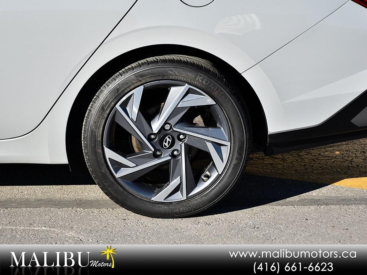 2025 Hyundai Elantra Luxury Photo