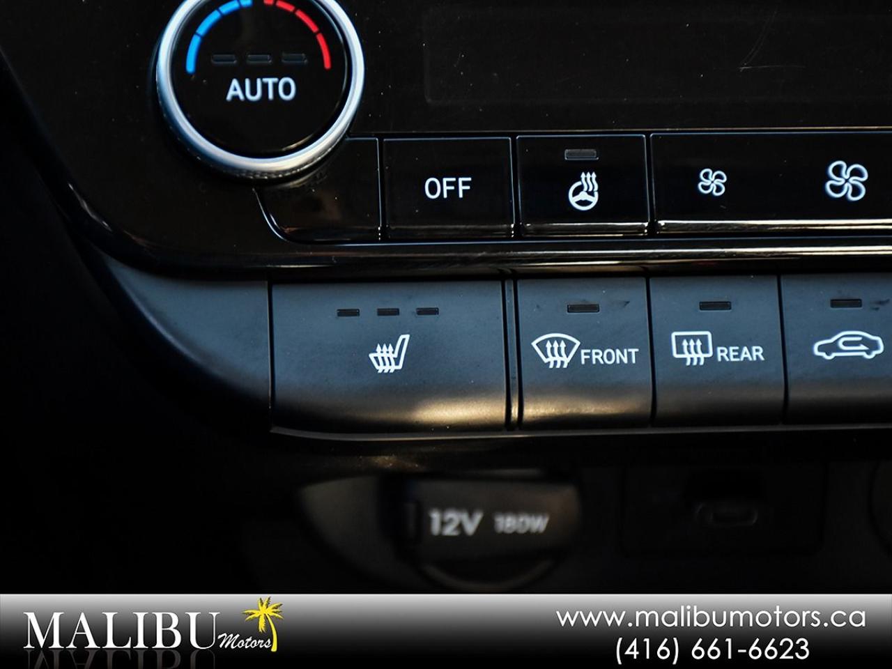 2025 Hyundai Elantra Luxury Photo