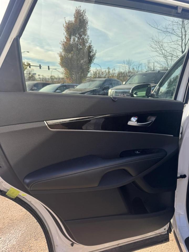 2018 Kia Sorento EX Turbo - Photo #17