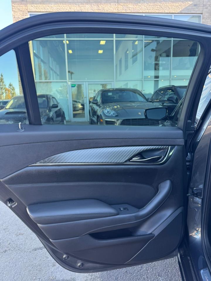 2017 Cadillac CTS 4dr Sdn 3.6L Luxury AWD - Photo #11