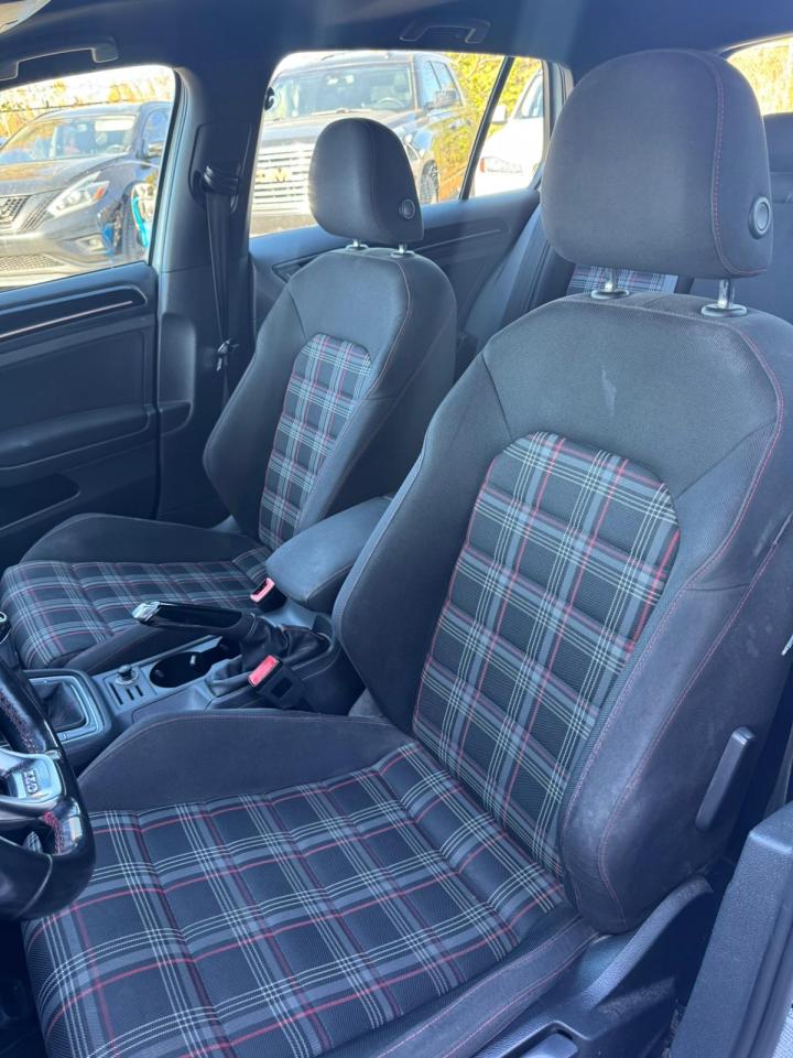 2015 Volkswagen Golf Performance - Photo #5