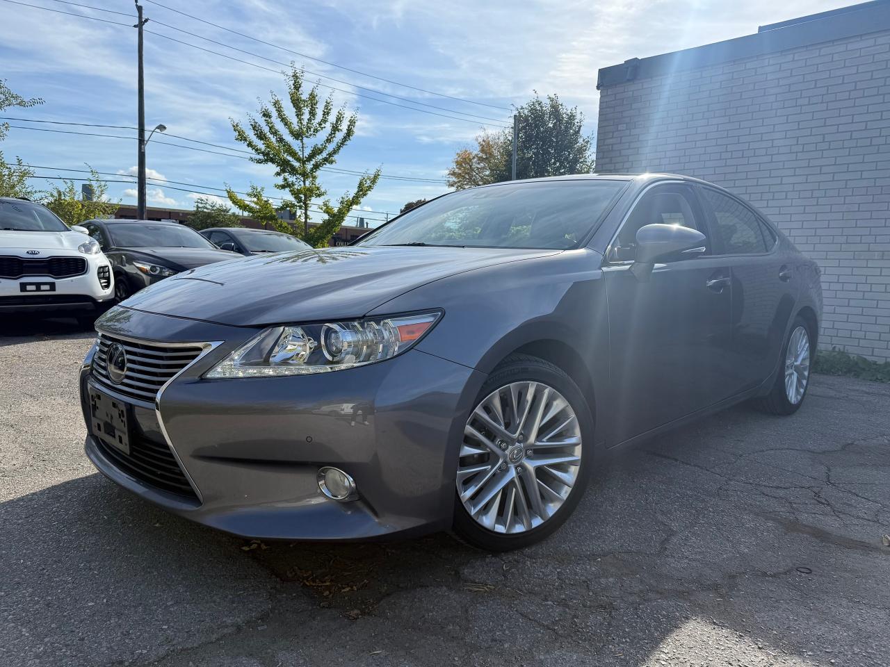 2013 Lexus ES 350 Executive PKG *SAFETY INCL*LOW KMS*MINT* - Photo #2