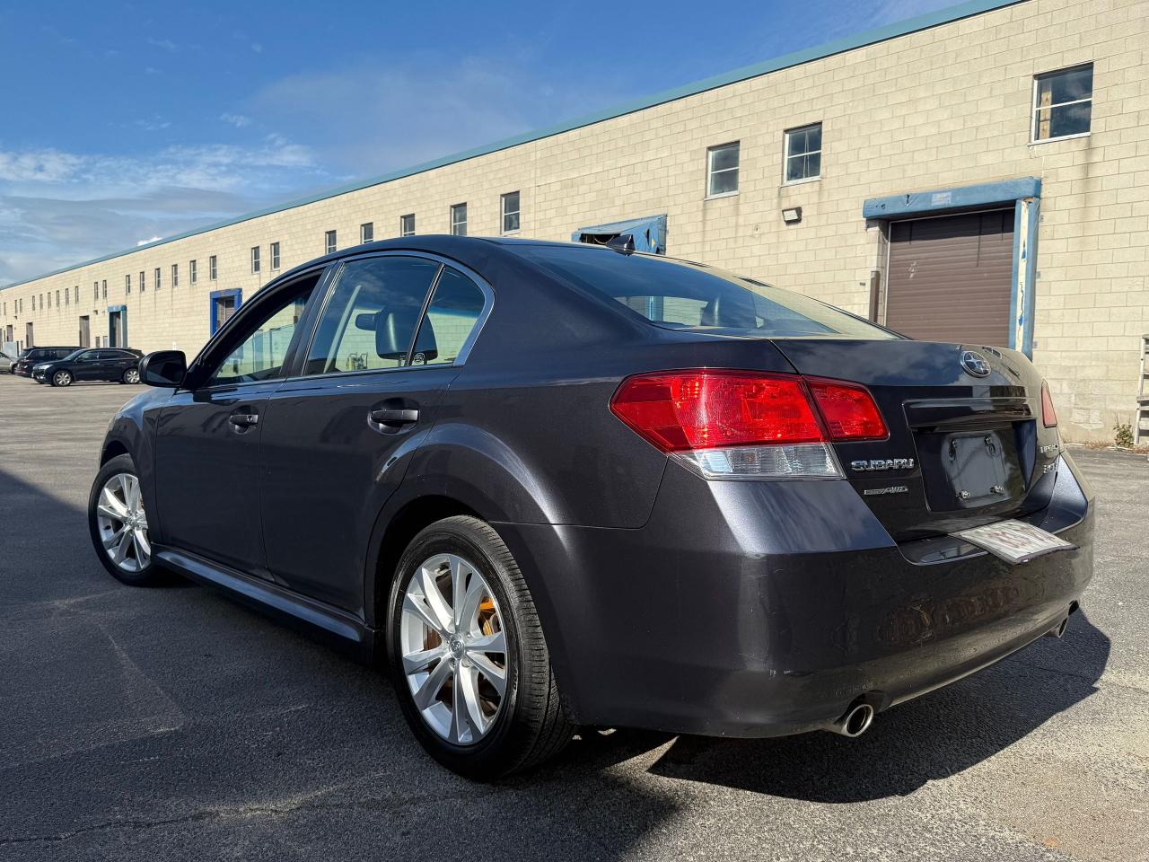 2013 Subaru Legacy 3.6R Limited AWD *SAFETY INCL*CLEAN CARFAX*AWD* - Photo #3