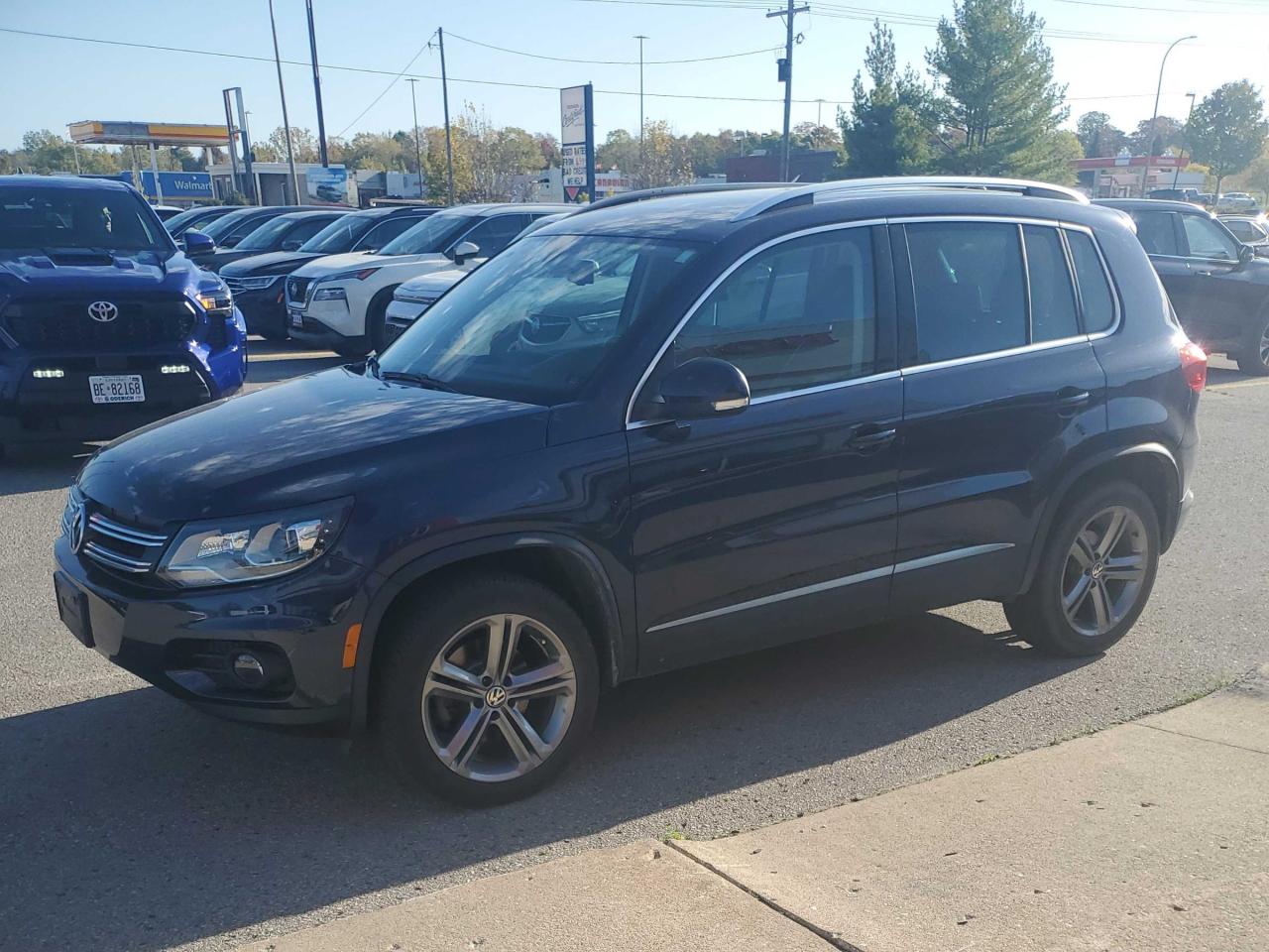 Used 2017 Volkswagen Tiguan Highline Leather | Fender Sound | Sunroof | Apple Car Play | Android Auto | Backup Camera for sale in Waterloo, ON