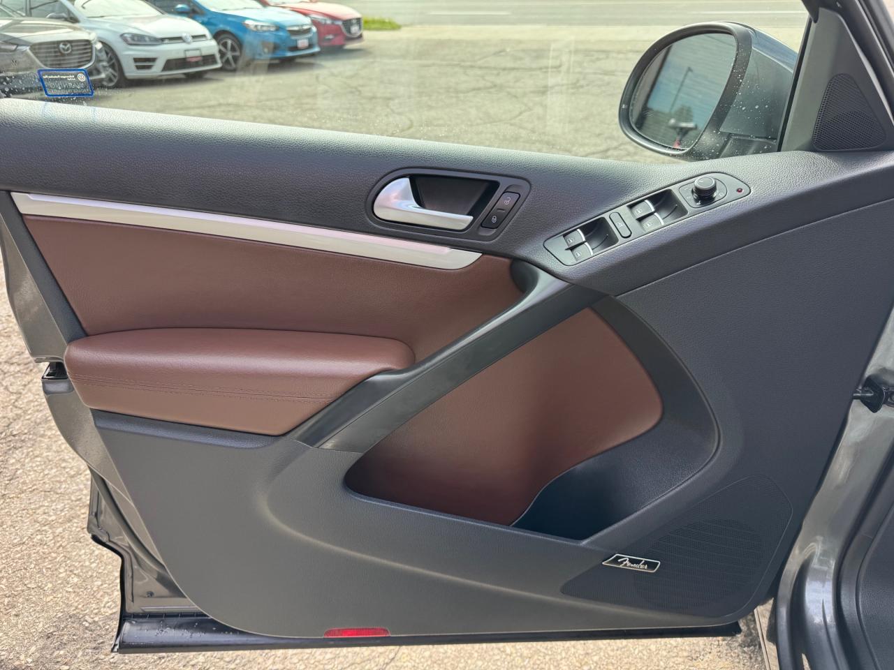 2016 Volkswagen Tiguan Highline Leather | Sunroof | Fender Sound | Apple Car Play | Android Auto | Backup Camera Photo