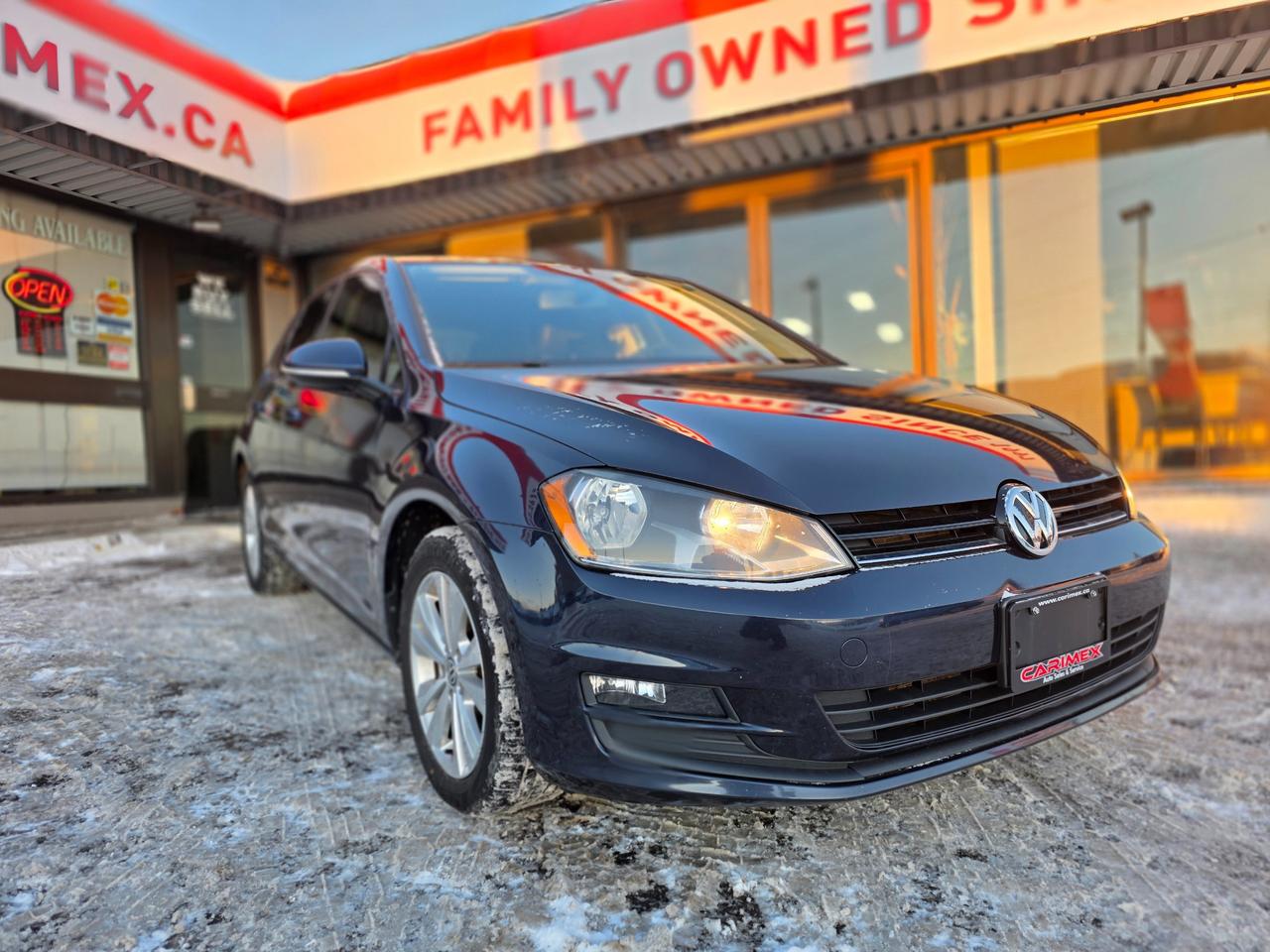 2017 Volkswagen Golf 1.8 TSI Comfortline Leather | Sunroof |BSM | Backup Camera |  Apple Car Play | Android Auto Photo