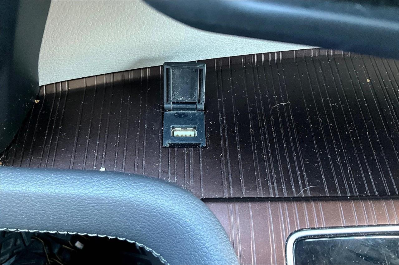 2021 Toyota Sienna LE 8-Passenger Photo