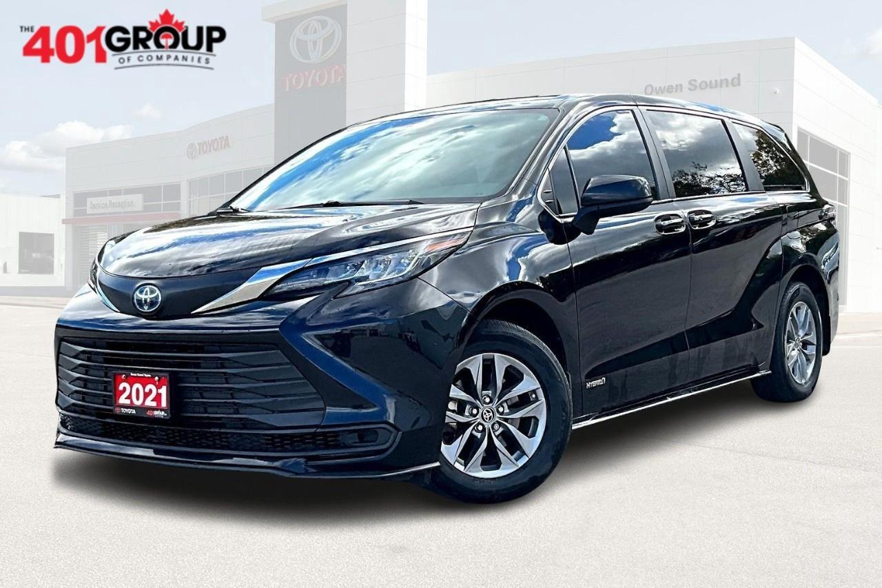 2021 Toyota Sienna LE 8-Passenger Photo