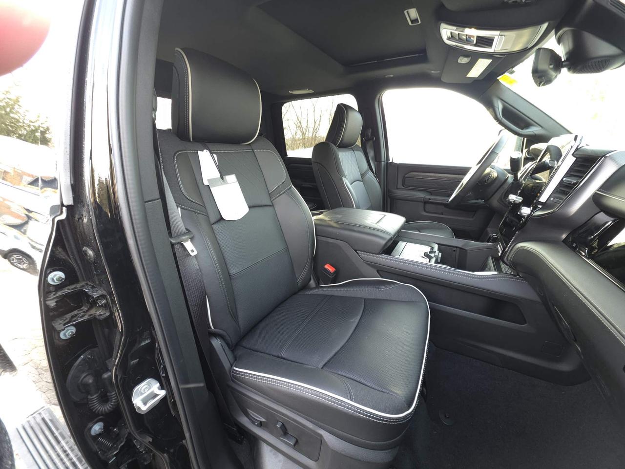 2026 RAM 3500 Limited NIGHT EDITION! 6.7L CUMMINS DIESEL! 0% FINANCING UP TO 60 MONTHS! Photo