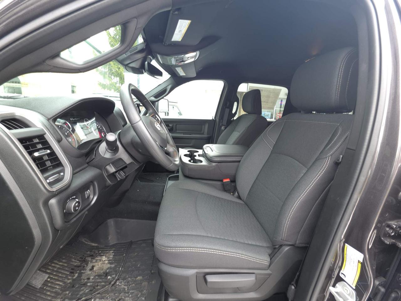 2026 RAM 2500 Tradesman 6.7 CUMMINS DIESEL! 10YR/160K POWER TRAIN WARRANTY! 0% FINANCING UP TO 60 MONTHS! Photo