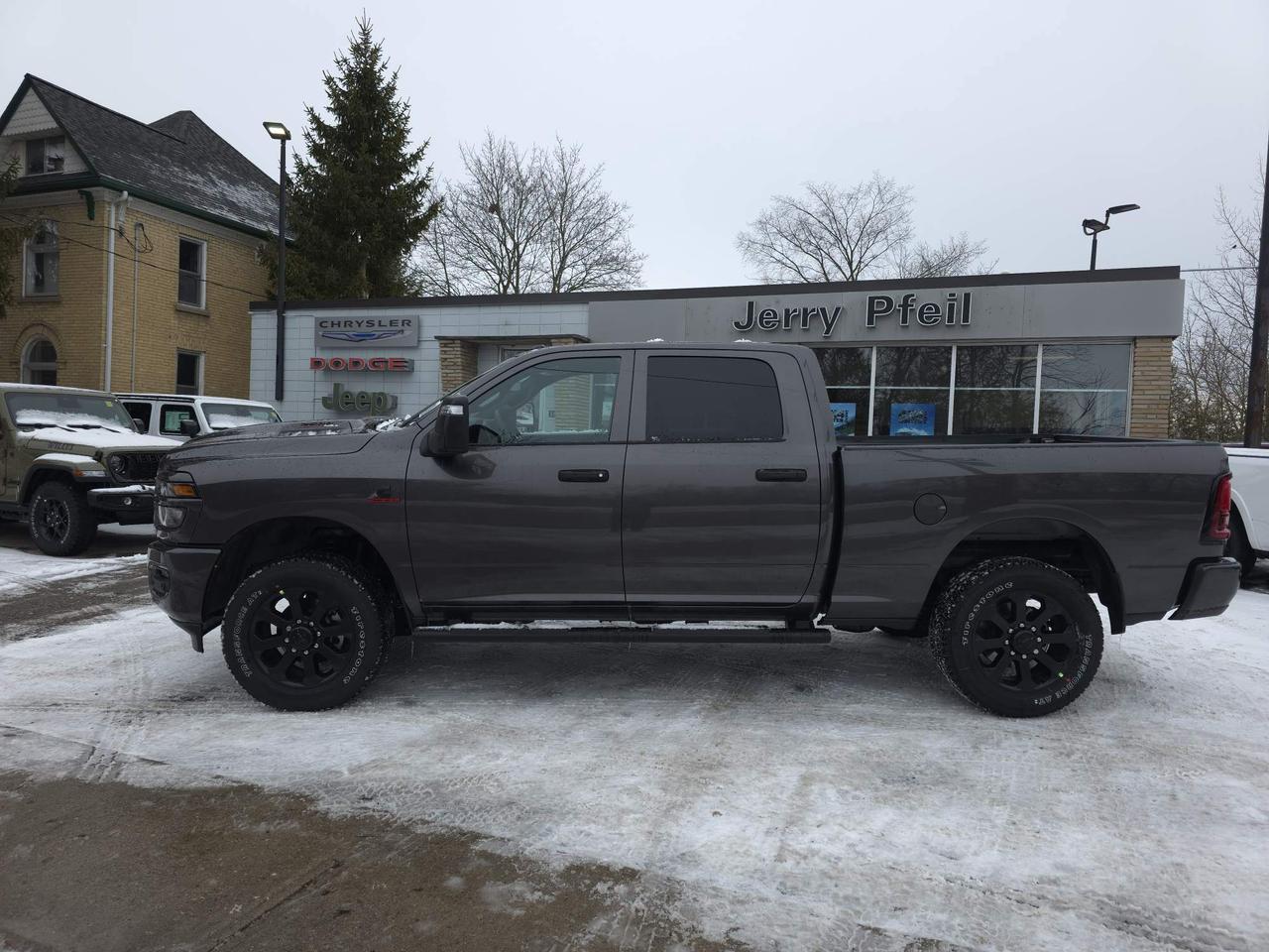 2026 RAM 2500 Tradesman 6.7 CUMMINS DIESEL! 10YR/160K POWER TRAIN WARRANTY! 0% FINANCING UP TO 60 MONTHS! Photo