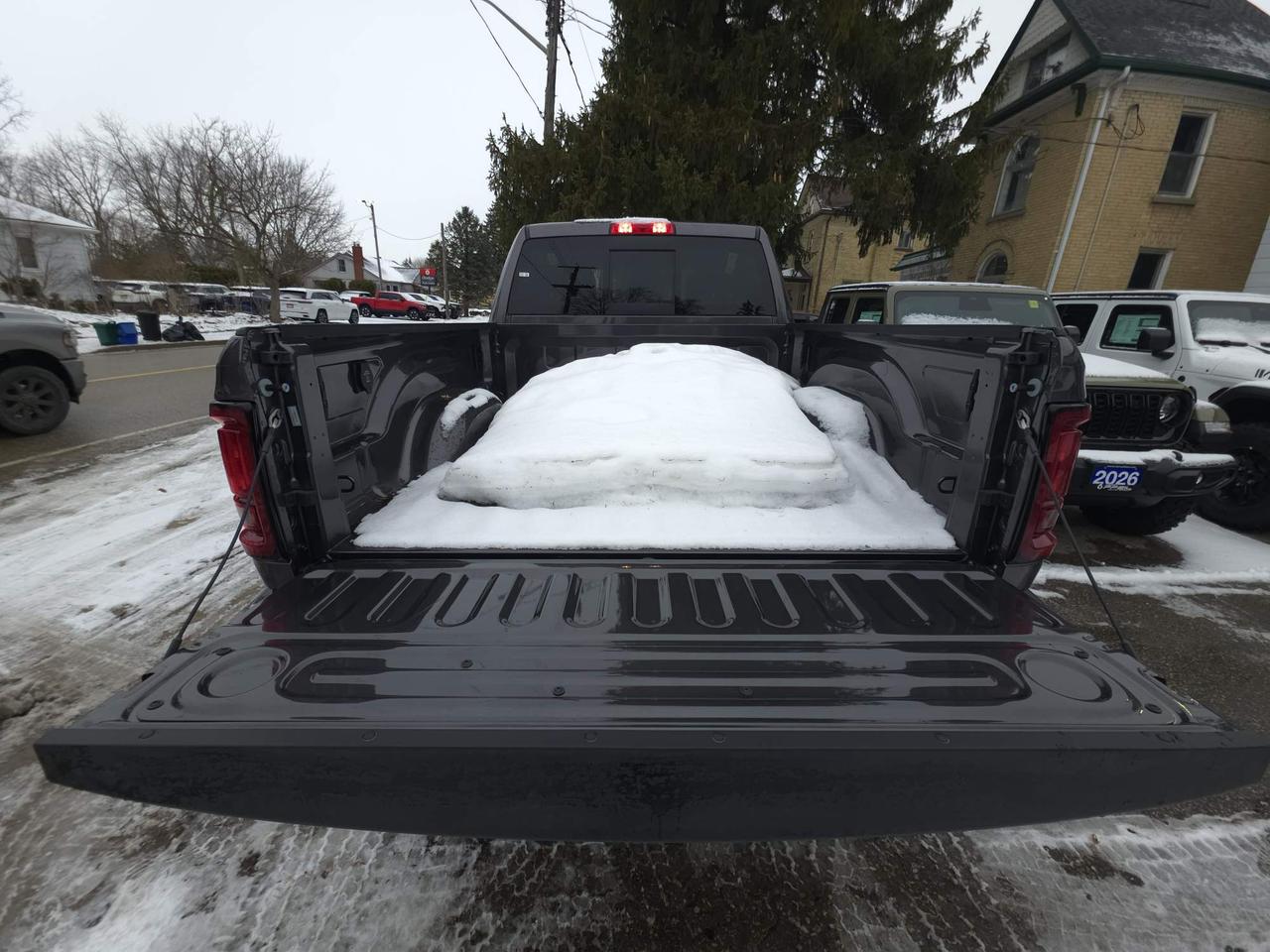 2026 RAM 2500 Tradesman 6.7 CUMMINS DIESEL! 10YR/160K POWER TRAIN WARRANTY! 0% FINANCING UP TO 60 MONTHS! Photo