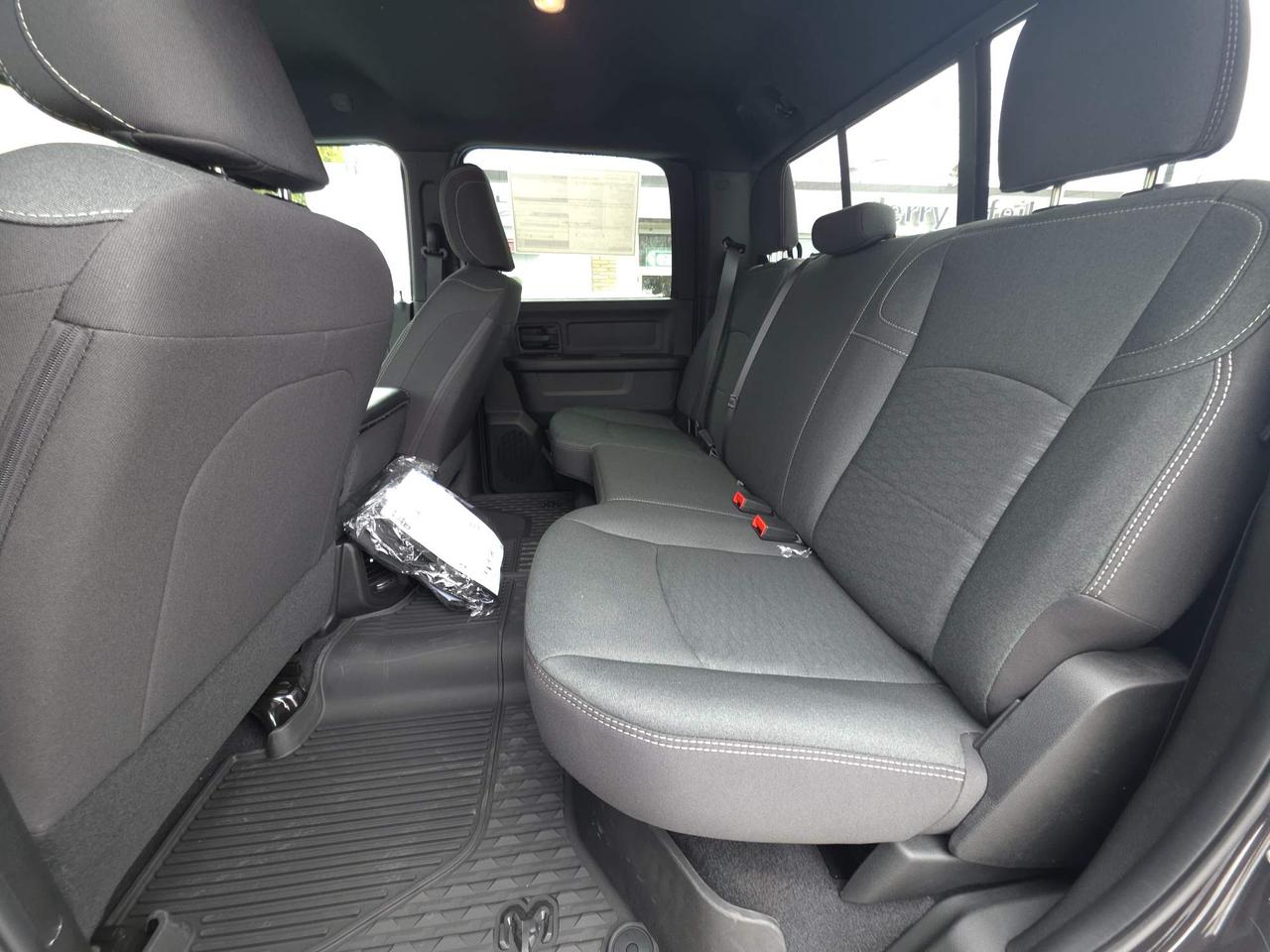 2026 RAM 2500 Tradesman 6.7 CUMMINS DIESEL! 10YR/160K POWER TRAIN WARRANTY! 0% FINANCING UP TO 60 MONTHS! Photo