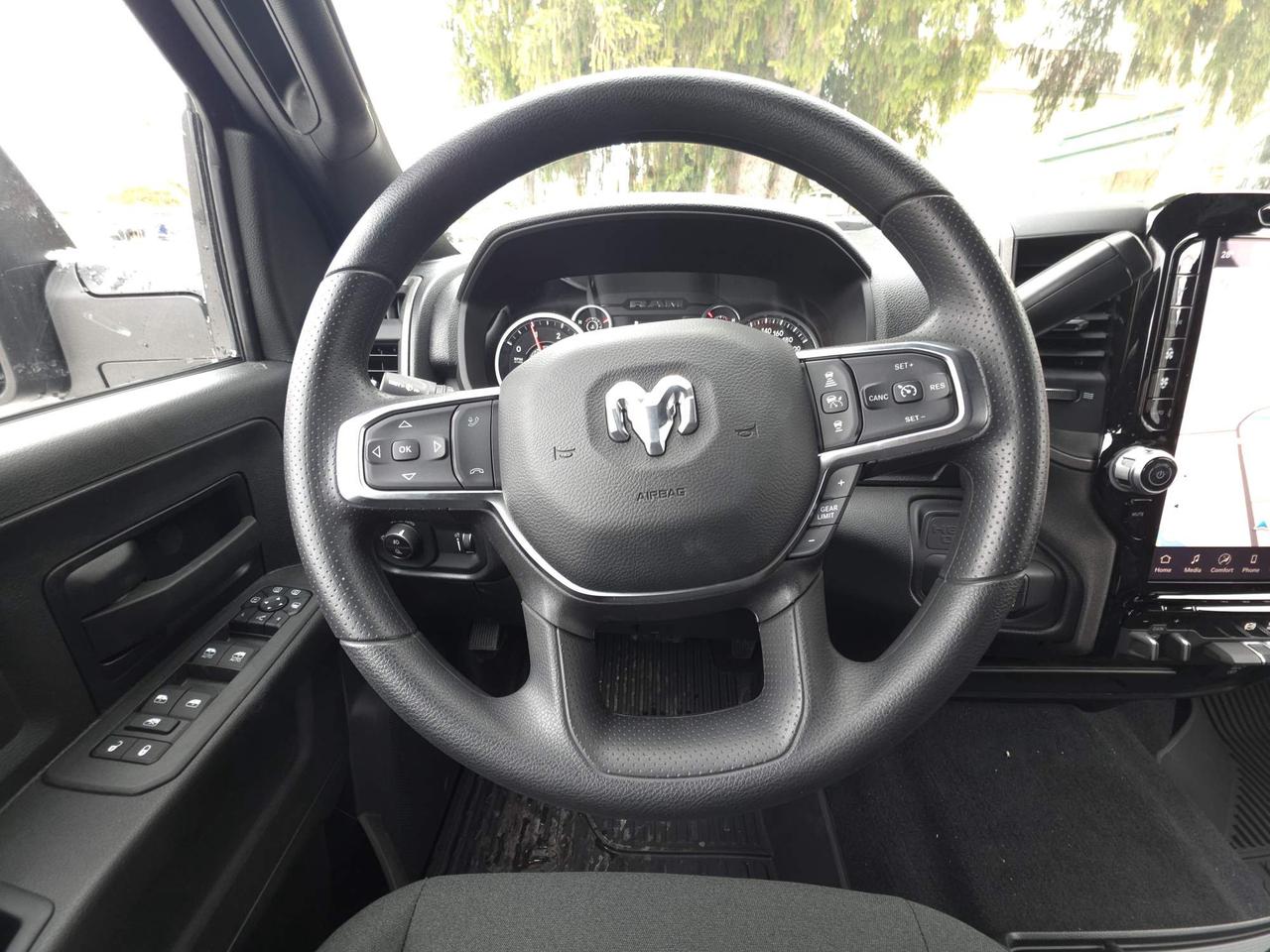 2026 RAM 2500 Tradesman 6.7 CUMMINS DIESEL! 10YR/160K POWER TRAIN WARRANTY! 0% FINANCING UP TO 60 MONTHS! Photo