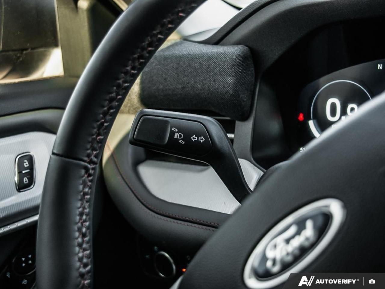 2025 Ford Explorer Active Photo