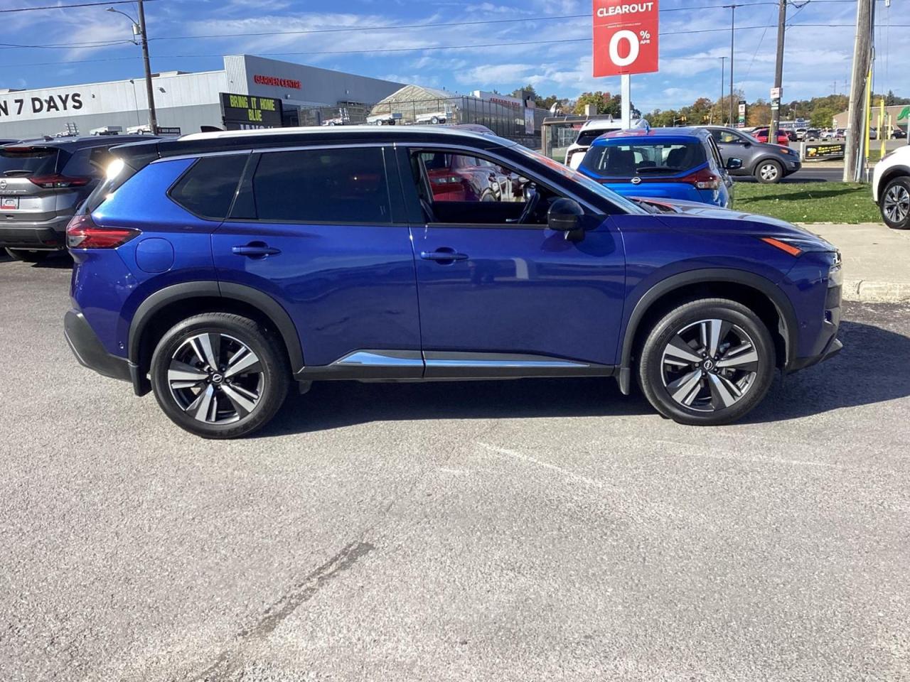 2023 Nissan Rogue SL Photo