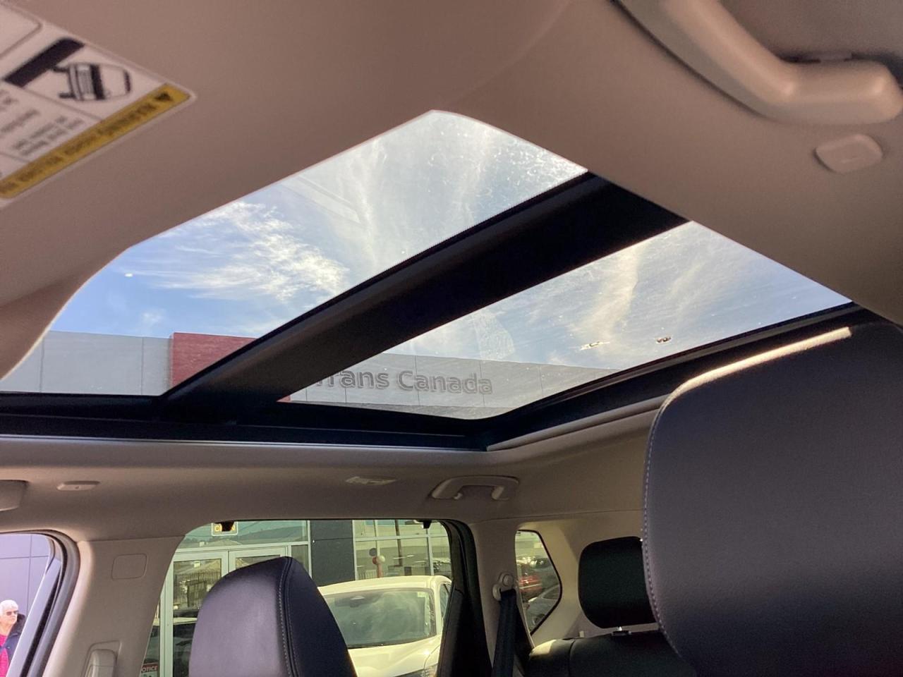 2023 Nissan Rogue SL Photo