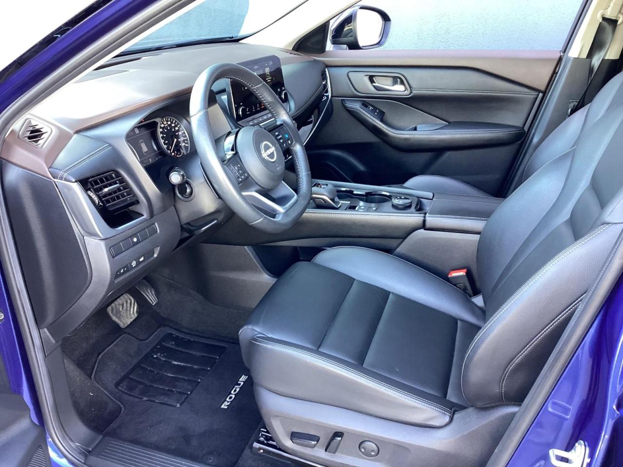 2023 Nissan Rogue SL Photo