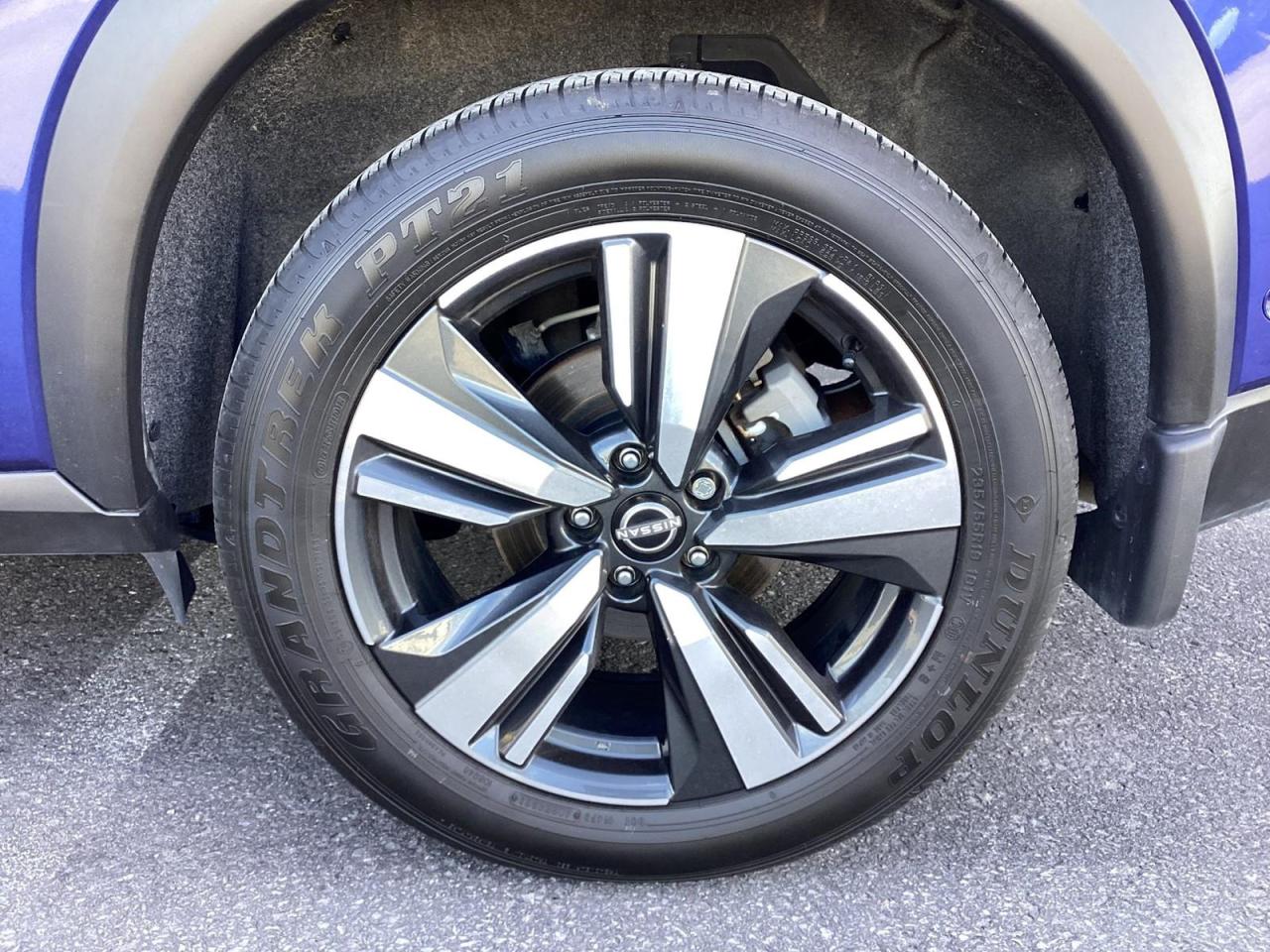 2023 Nissan Rogue SL Photo