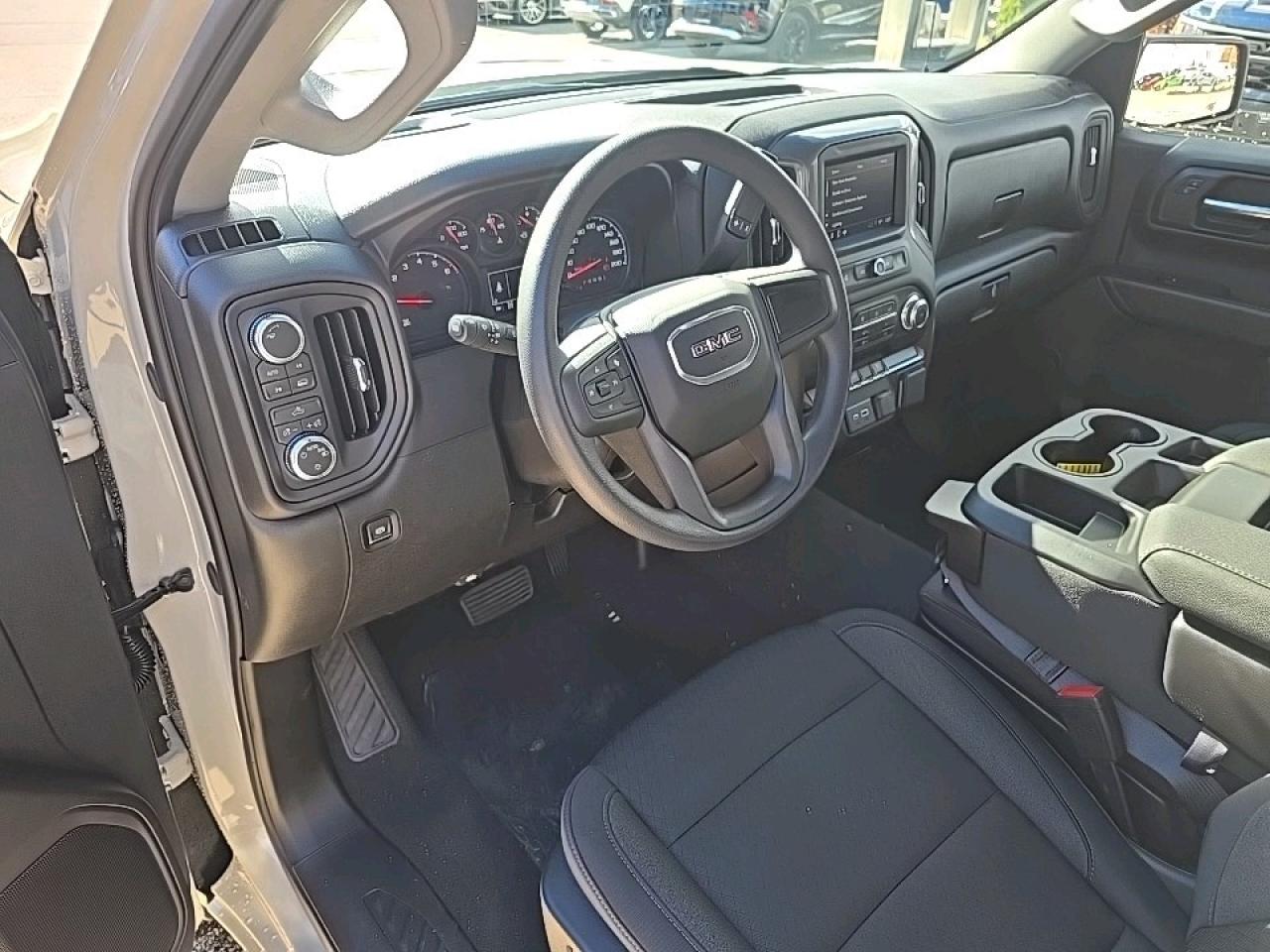 2026 GMC Sierra 1500 PRO Photo3