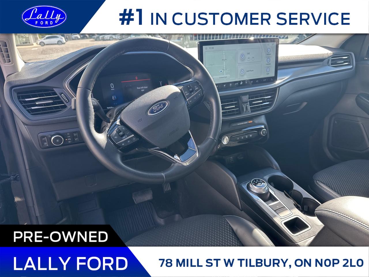 2025 Ford Escape PHEV One Owner, Only 7,640 kms, Mint! Photo