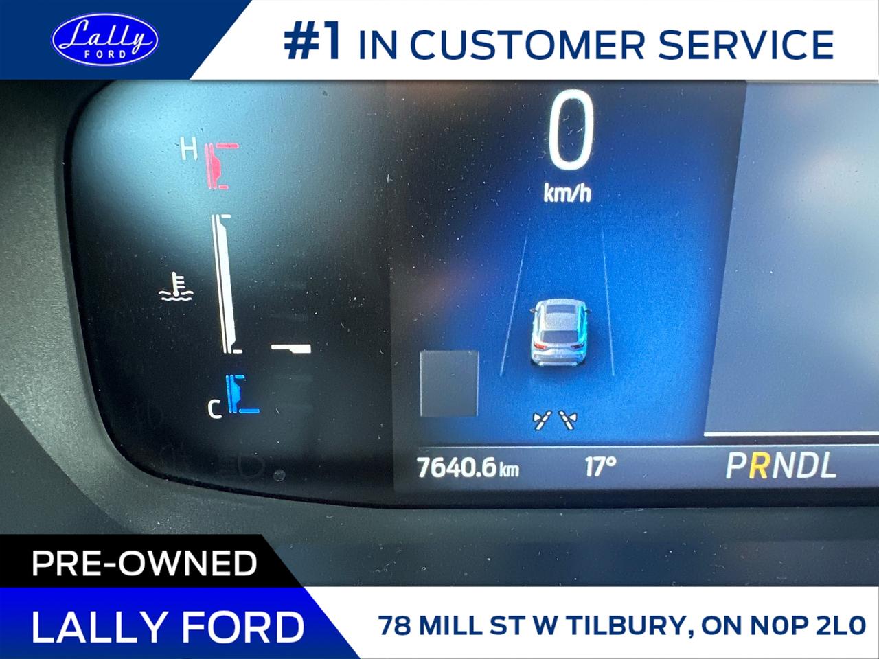 2025 Ford Escape PHEV One Owner, Only 7,640 kms, Mint! Photo