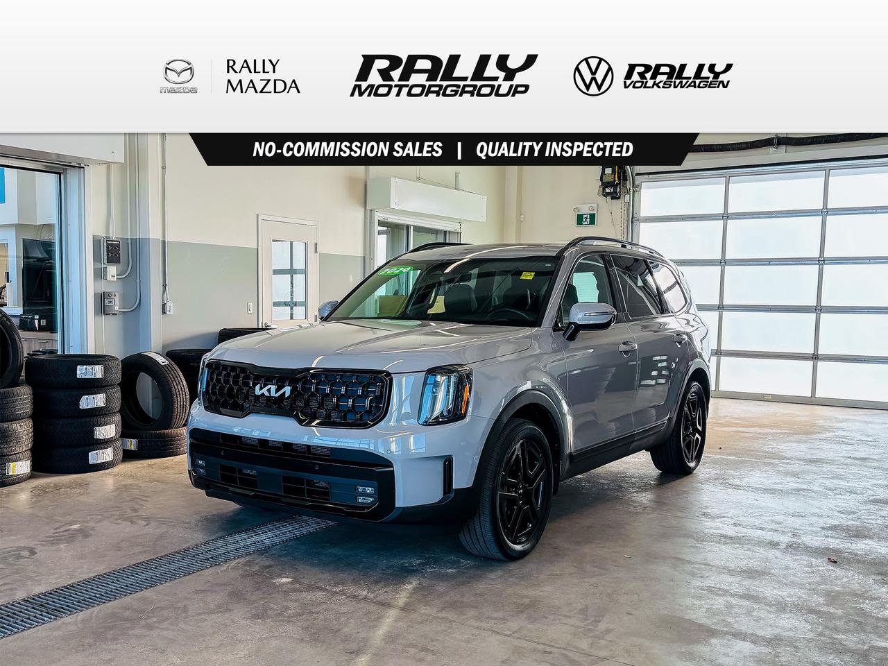 All wheel drive Heated Leather seats, Bluetooth, Large display, Captains chairs and so much more!