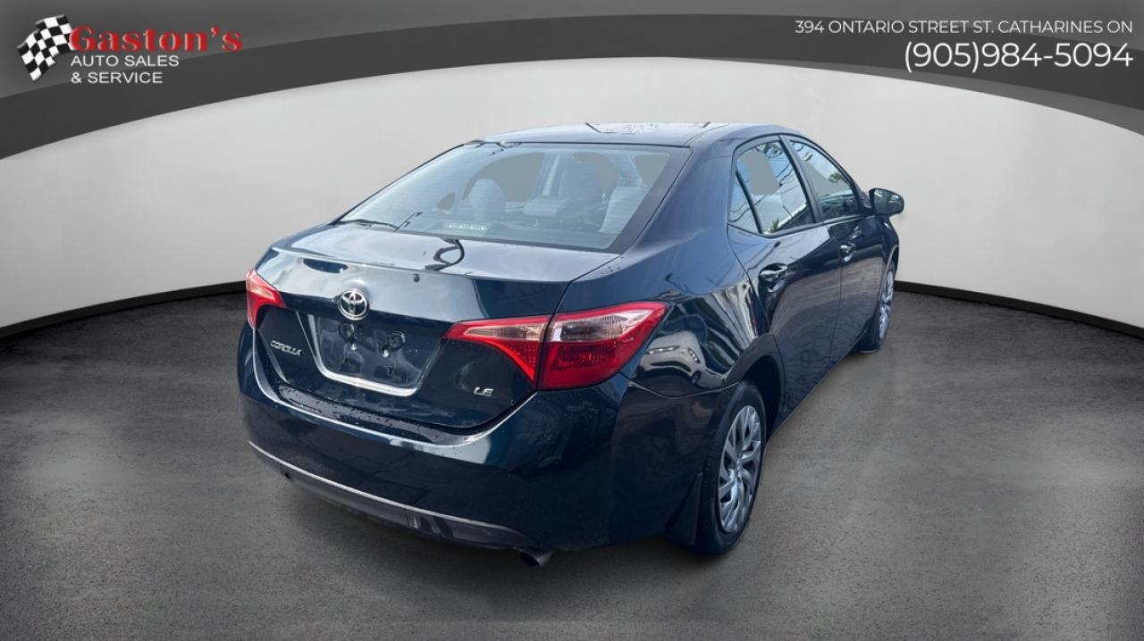 2019 Toyota Corolla LE Photo2